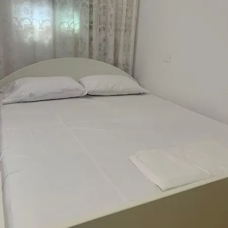 Lungo Mare Te Carburanti Castrati Apartment Vlore